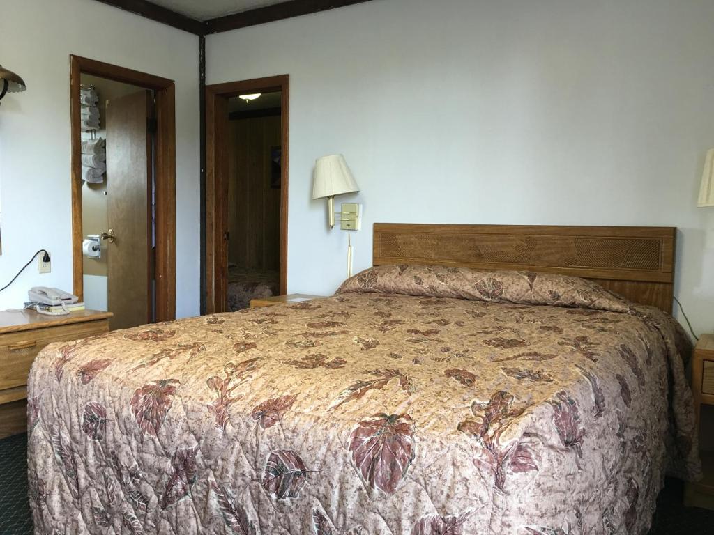 Postel nebo postele na pokoji v ubytování Umatilla Inn & Suites