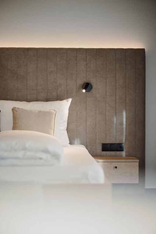 Hotel loj - our kind of place