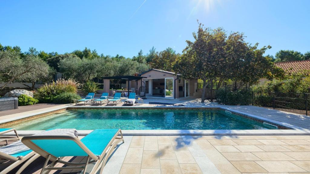 Villa Maruge by Villas Guide