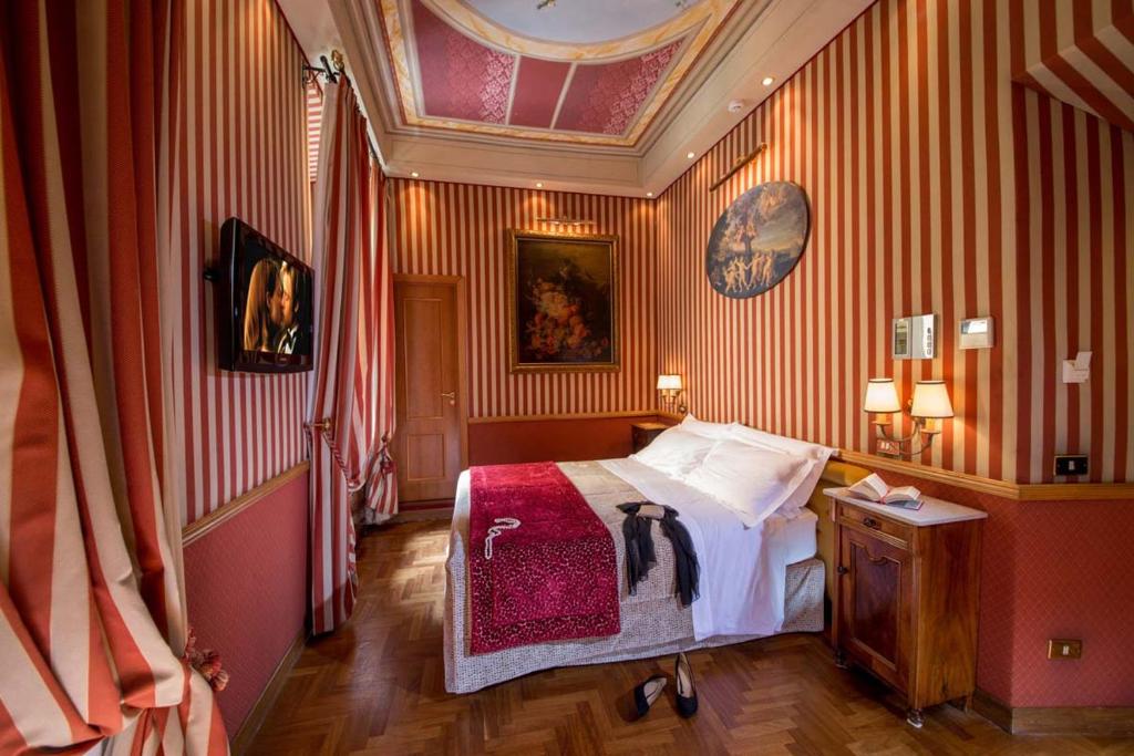 The Inn at the Spanish Steps - 