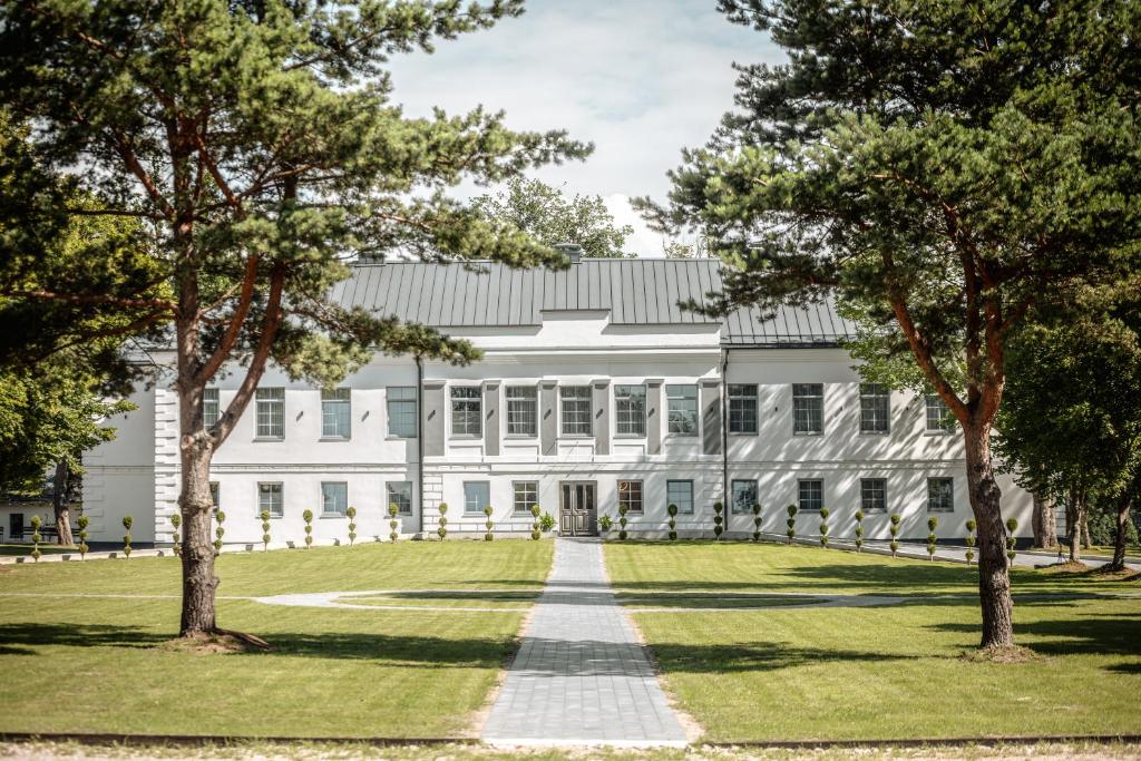 Vườn quanh Vārves Muiža