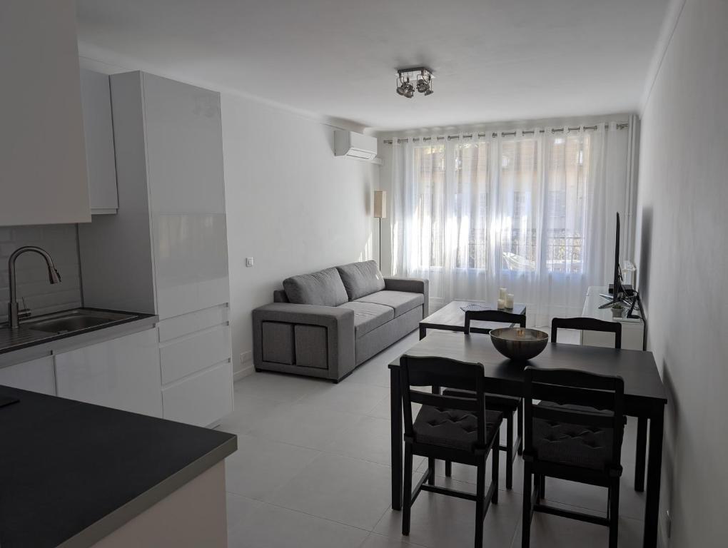 Le Landel - Appartement 3 Pièces entièrement rénové, climatisé avec parking