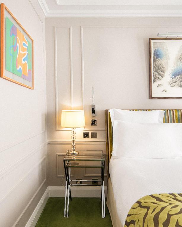 Le Burgundy Paris - 15