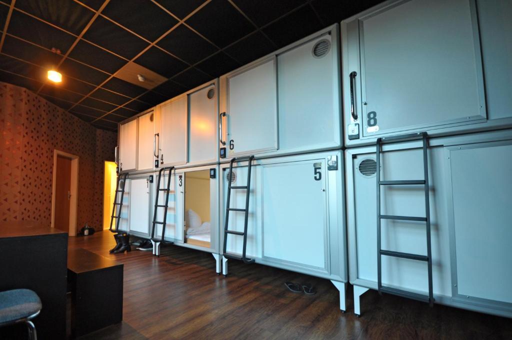 Singer109 Hostel, Hotel & Apartment - 双人间共用特大号胶囊间