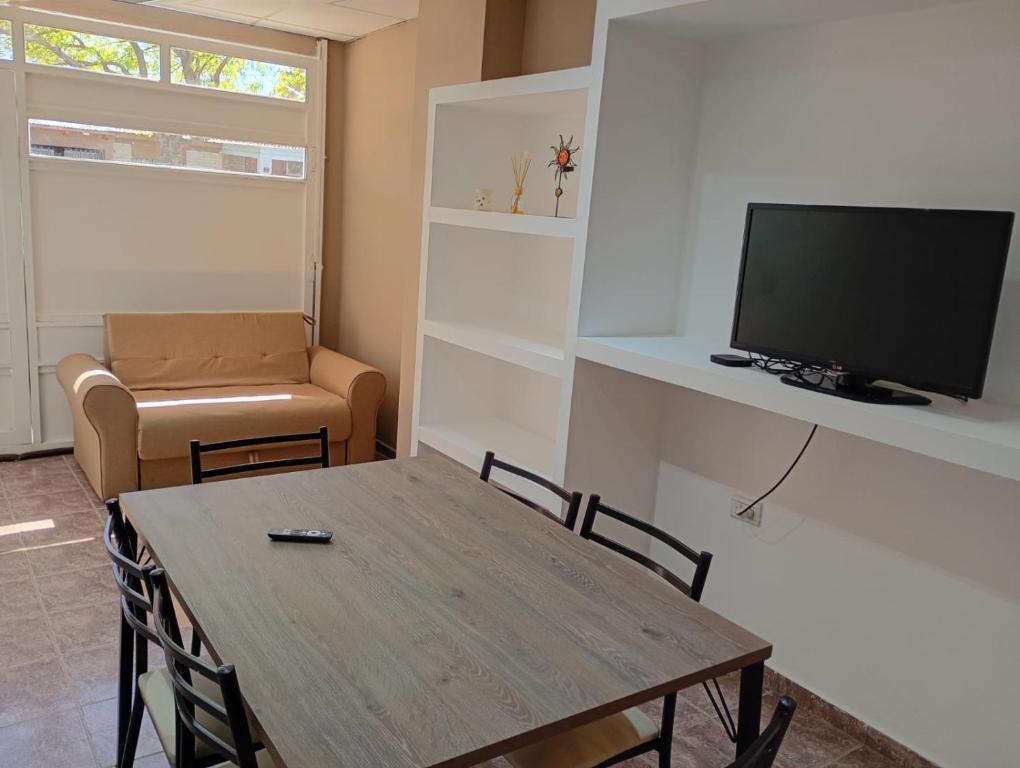 TV o dispositivi per l'intrattenimento presso Alojamiento Gral Alvear