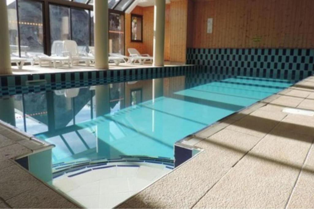 Swimmingpoolen hos eller tæt på Bright studio in Risoul ski on foot and comfort