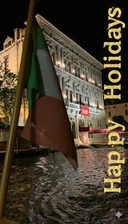 Princess Guest House Canal View - Housity