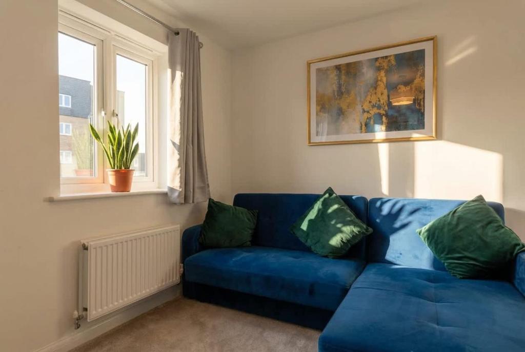 Et opholdsområde på Bright & Modern 4 Bedroom House in Yeovil