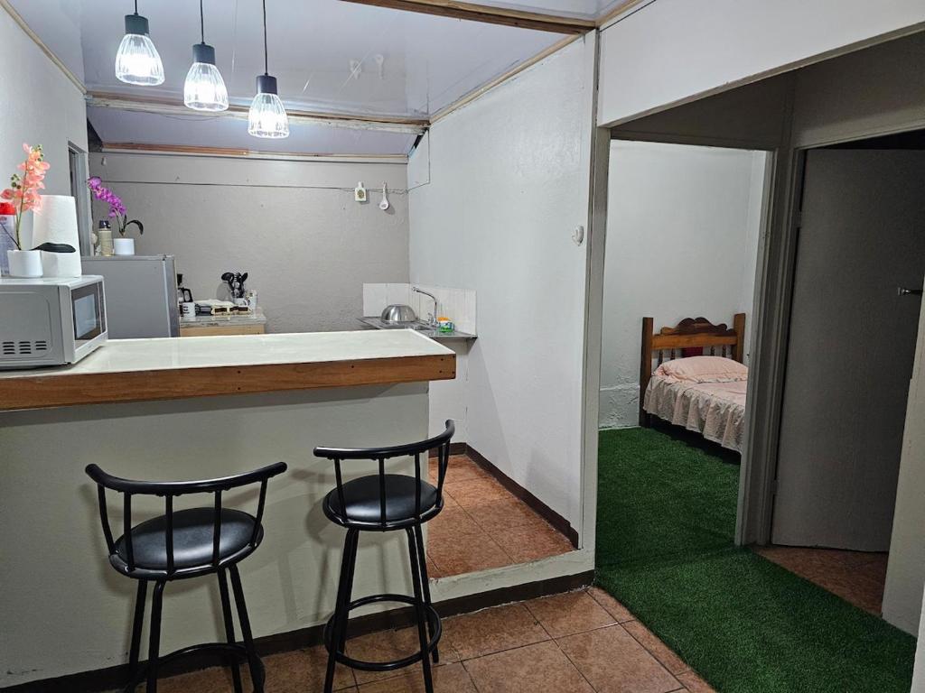 Nhà bếp/bếp nhỏ tại Family home in a very quiet place