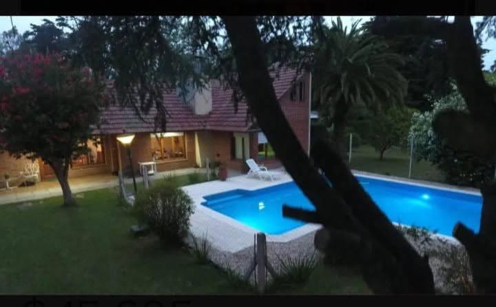 Bazén v ubytování Casa quinta El Paraiso nebo v jeho okolí