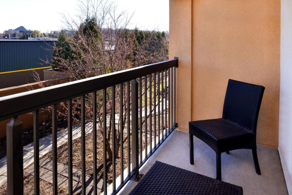 Country Inn & Suites by Radisson, Brown Deer - Milwaukee North photo