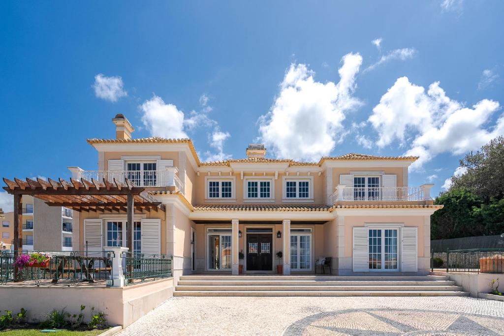Grande Villa com Piscina Privada | Ericeira