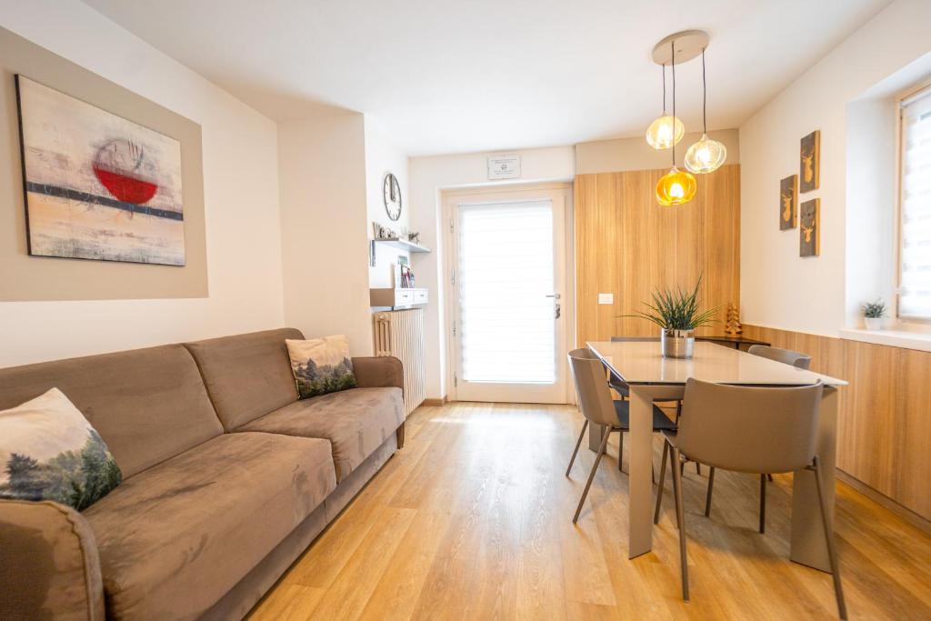 Et opholdsområde på Moderno appartamento con giardino