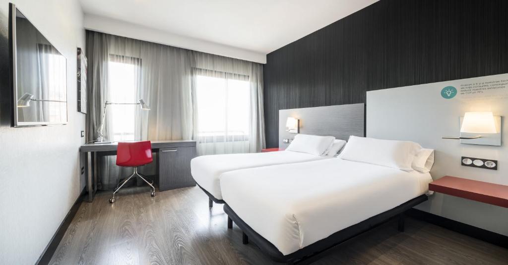 Ilunion Suites Madrid - Standard Double Room Pet Friendly