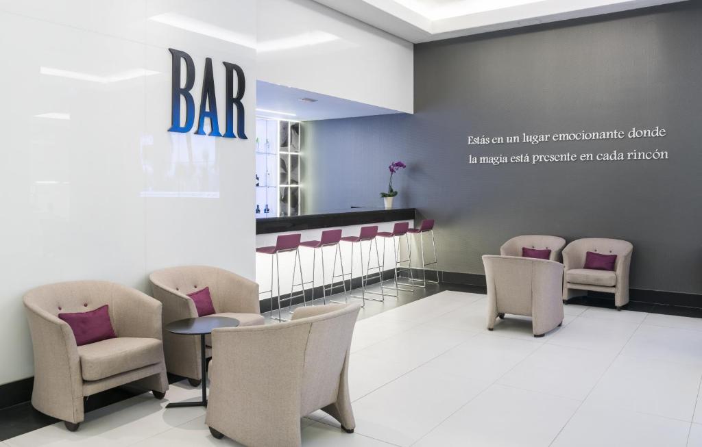 Ilunion Suites Madrid - Resim 26