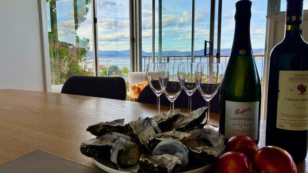 Drinks på 3 Bedroom Townhouse - Sandy Bay - Gorgeous View