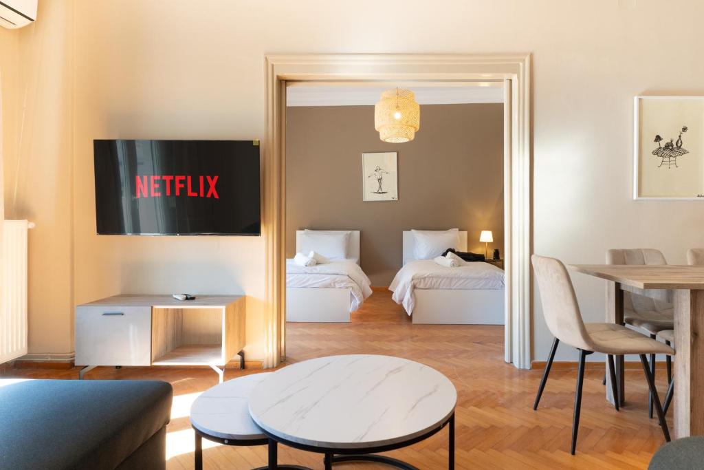 Stylish Apartment In The Heart Of Thessaloniki
