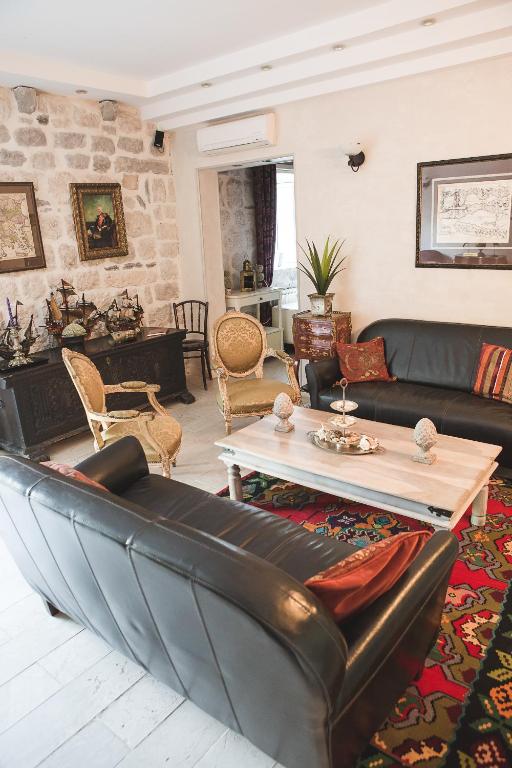 Istumisnurk majutusasutuses Palazzo Radomiri Heritage Boutique Hotel
