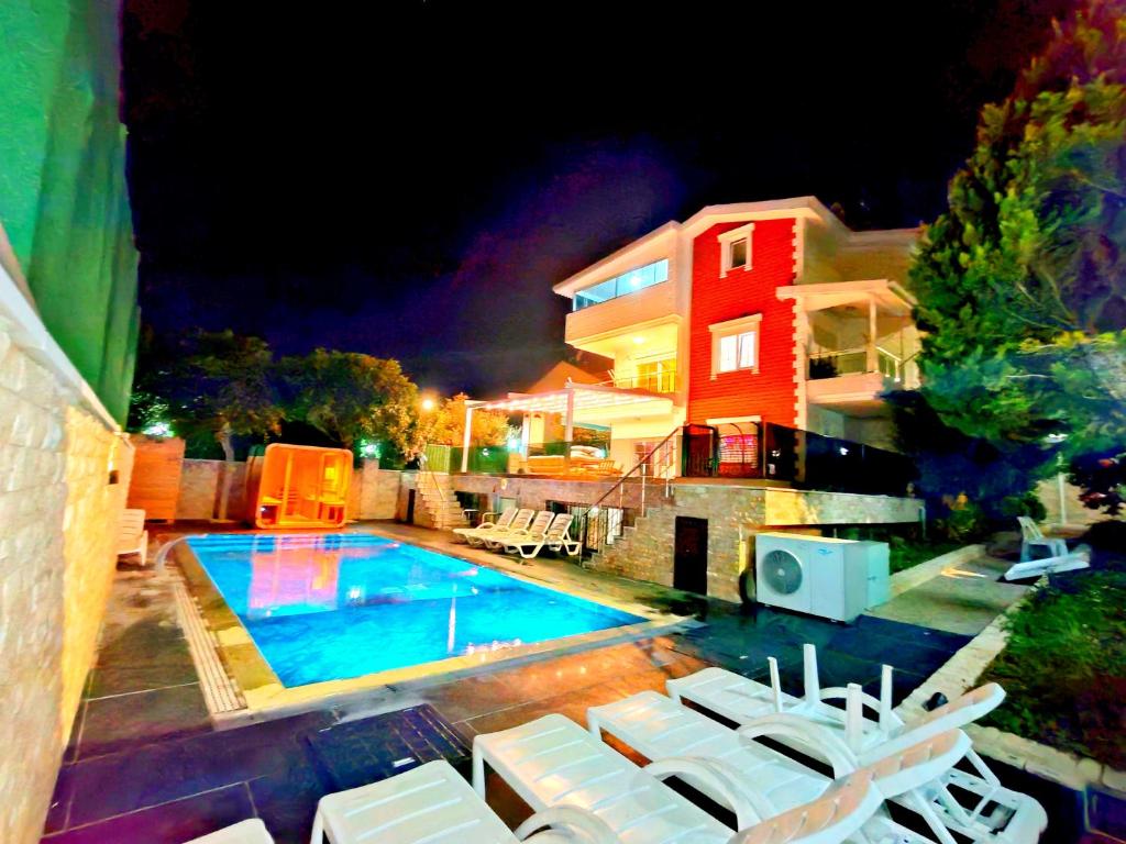 فضای داخلی Royal Palace Belek Private Pool Halal Booking در آنتالیا - تصویر ۳