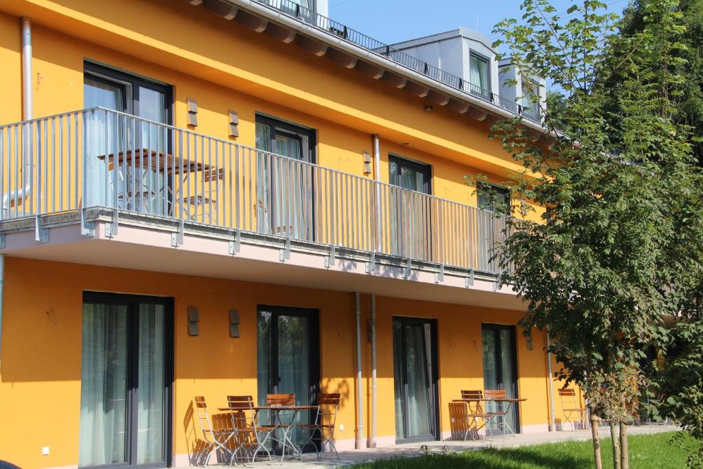 Budova, kde se aparthotel nachází