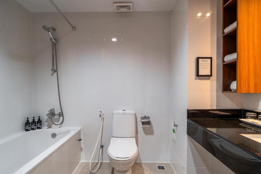 Sunprime Kamala Beach - 18