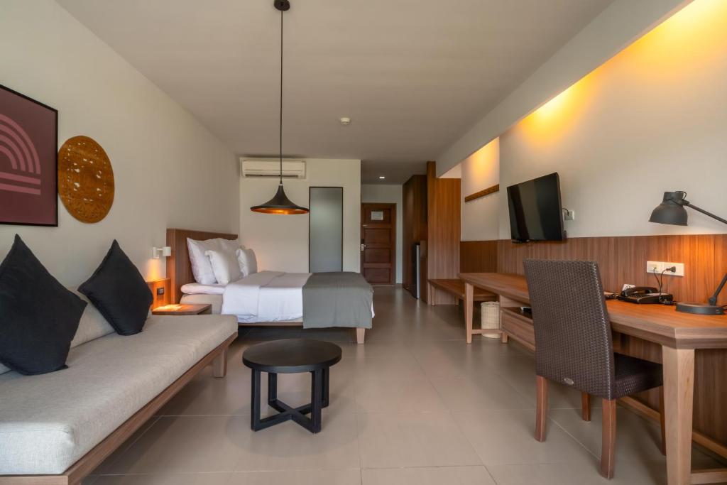 Sunprime Kamala Beach - 15