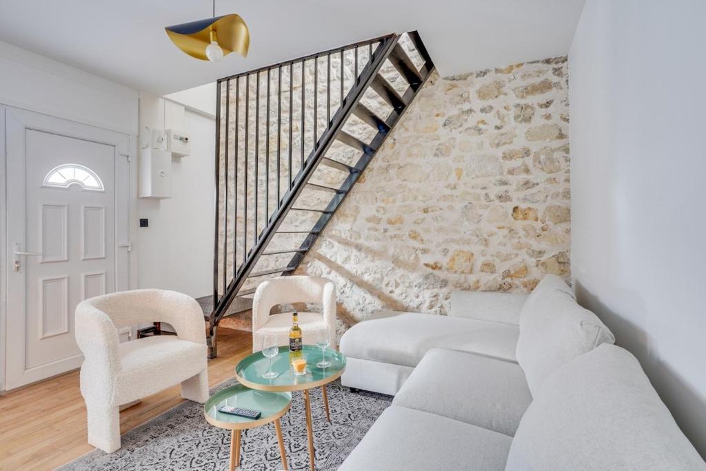 Et opholdsområde på Maisons Alfort 8 Modern large apartment