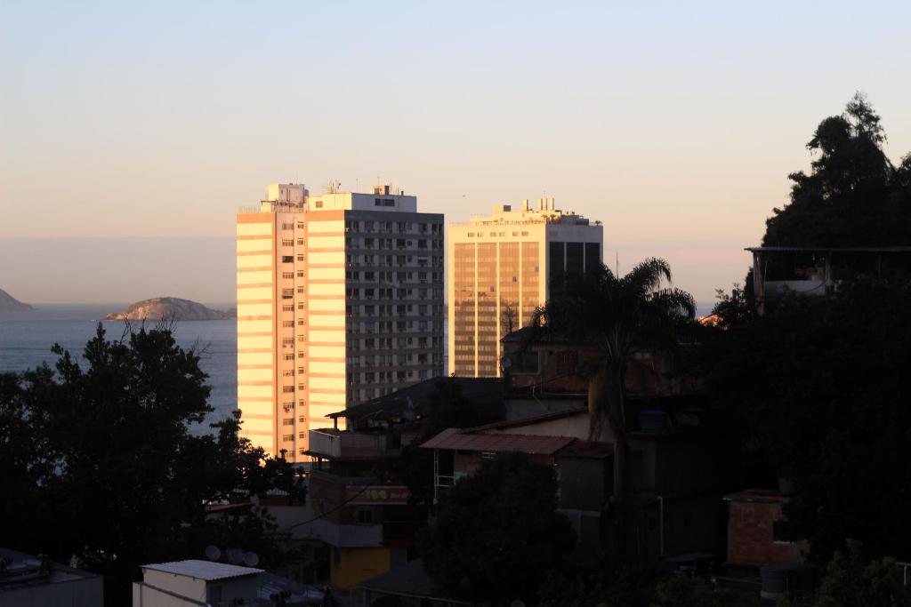  Mar da Babilônia Hostel