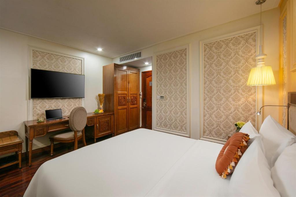 Phòng Romance Cổ Điển