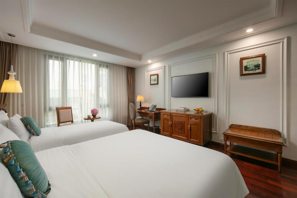 Phòng 3 Người Nhìn Ra Thành Phố