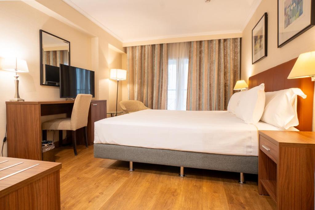 Aparto-Hotel Rosales - 2