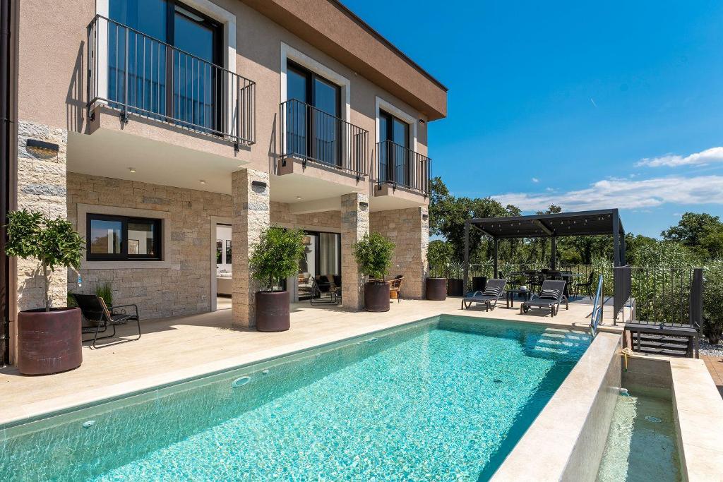 Extravagante Villa mit Sauna, Privatpool, Billard, BBQ