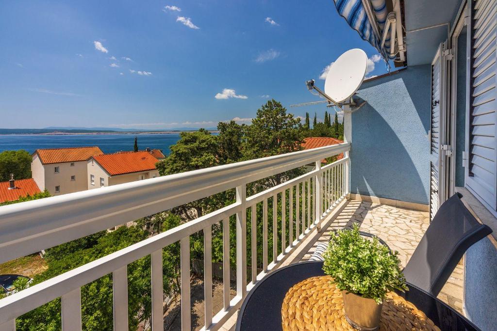 Lauschiges Apartment nur 300 Meter zum Strand mit Meerblick, Parkplatz, Grillplatz