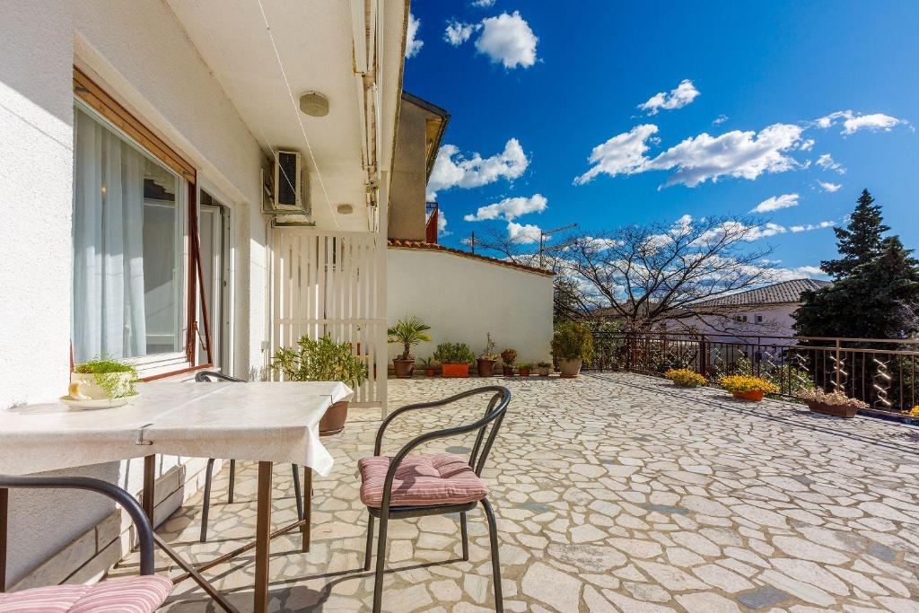Hundefreundliches Studio-Apartment nur 250 Meter zum Strand mit Meerblick