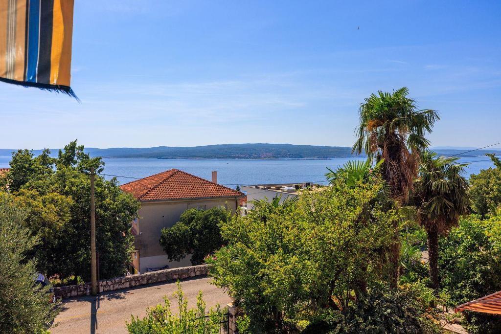 Komfortables Apartment nur 400 Meter zum Strand mit Meerblick, Grillbereich, Klima