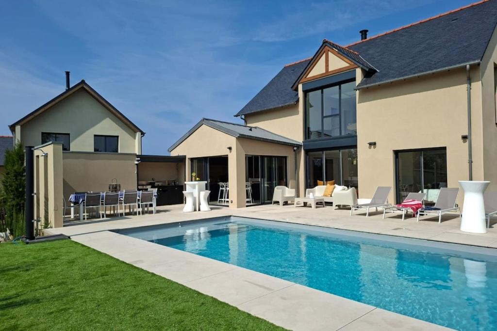 Billede fra billedgalleriet på Maison "La Finca" a deux pas de la mer i Lancieux