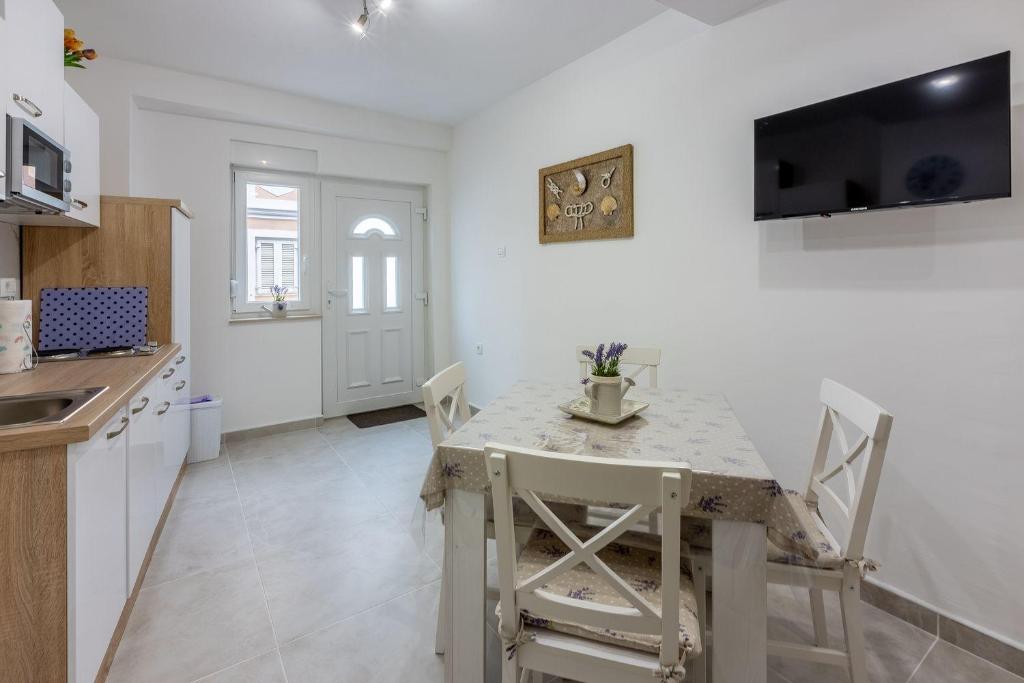 Zentrales Apartment nur 250 Meter zum Strand mit Privatparkplatz
