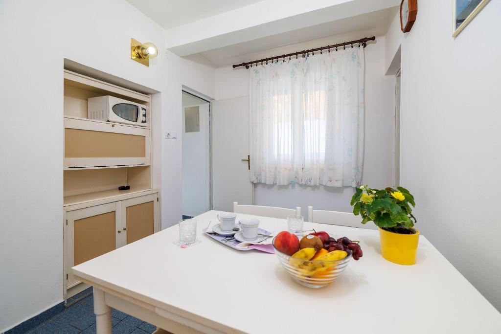 Charmantes Apartment nur 260 Meter zum Strand mit traumhafter Terrasse und Meerblick