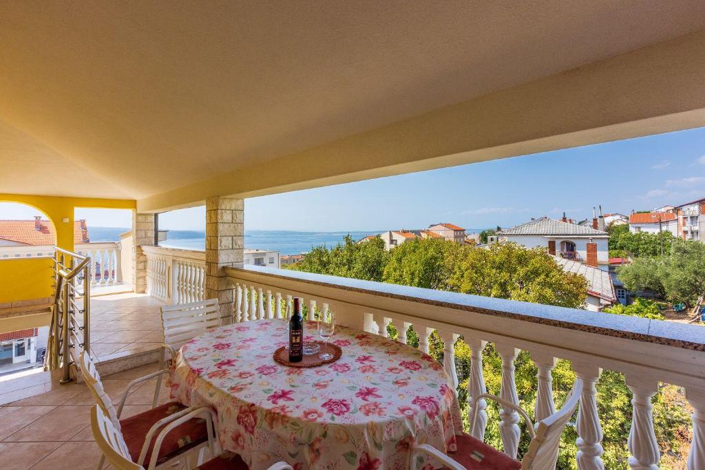 Charmantes Apartment nur 800 Meter zum Strand mit herrlichem Meerblick