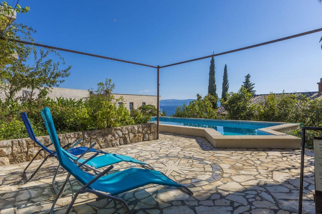 Hundefreundliches Studio-Apartment nur 80 Meter zum Strand mit Pool