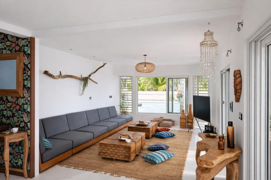 Khu vực ghế ngồi tại Tia Beach House - pool, beach and hamman