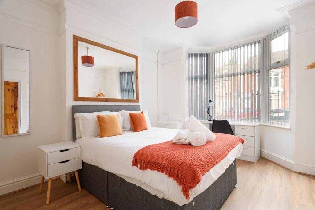 Billede fra billedgalleriet på 6Bedroom House with Free Parking i Leicester