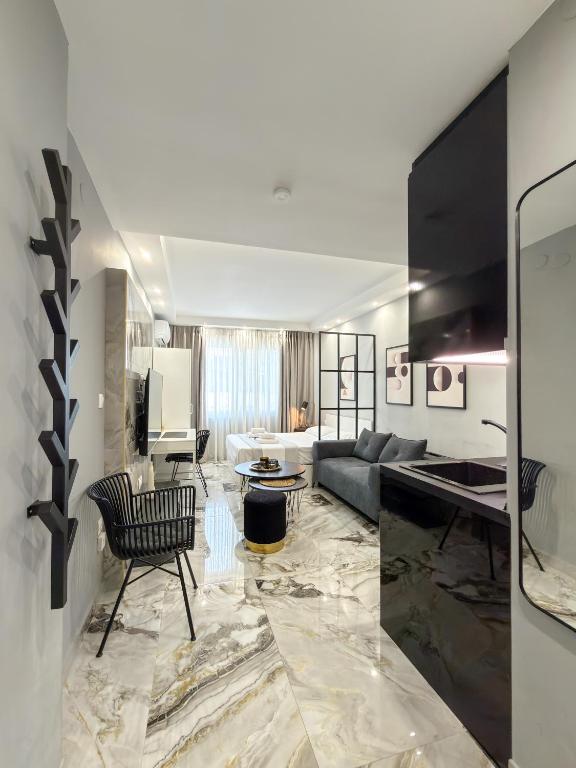 Luxury Downtown Apartment F1