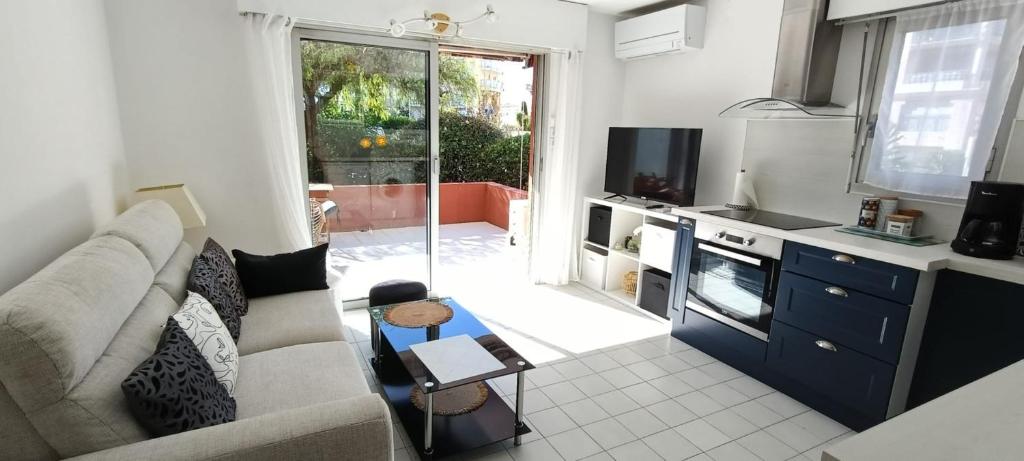 Beautiful bright and quiet 32 m apartment