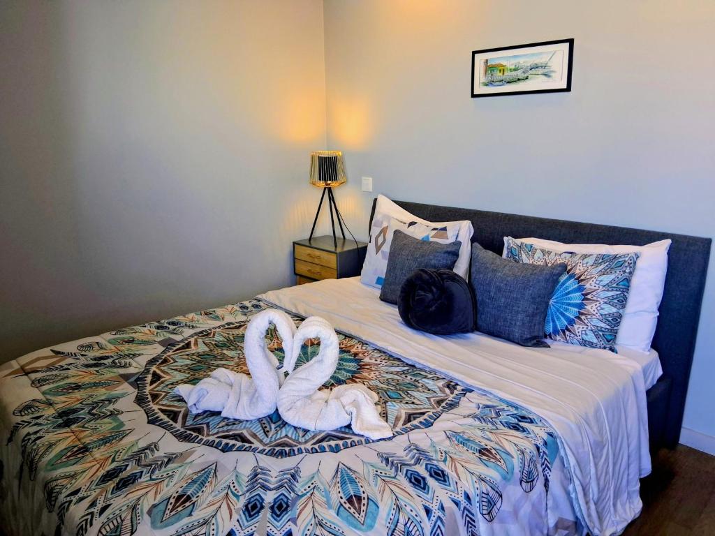 White Design Apartment - 11