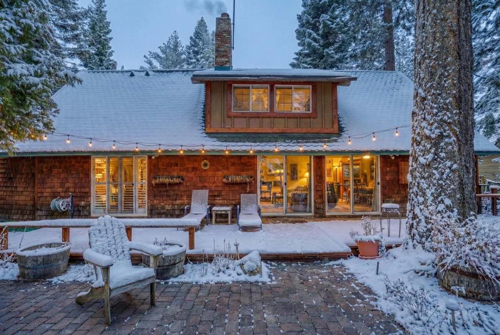 Serene 5BDR Near Beach and Forest Trails om vinteren