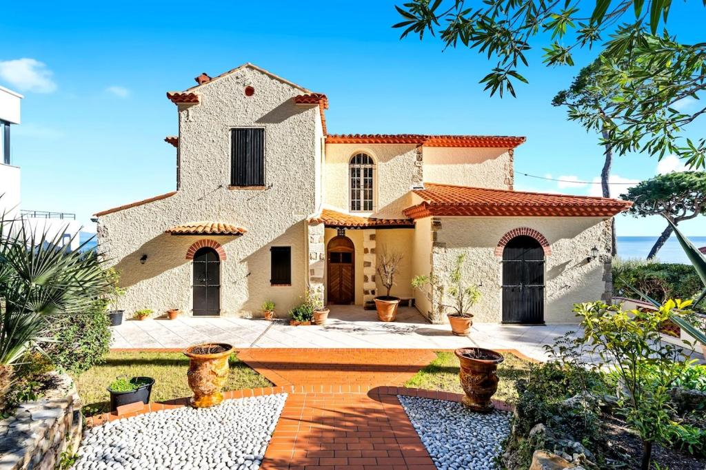 Elegant Villa in Cap d'Antibes