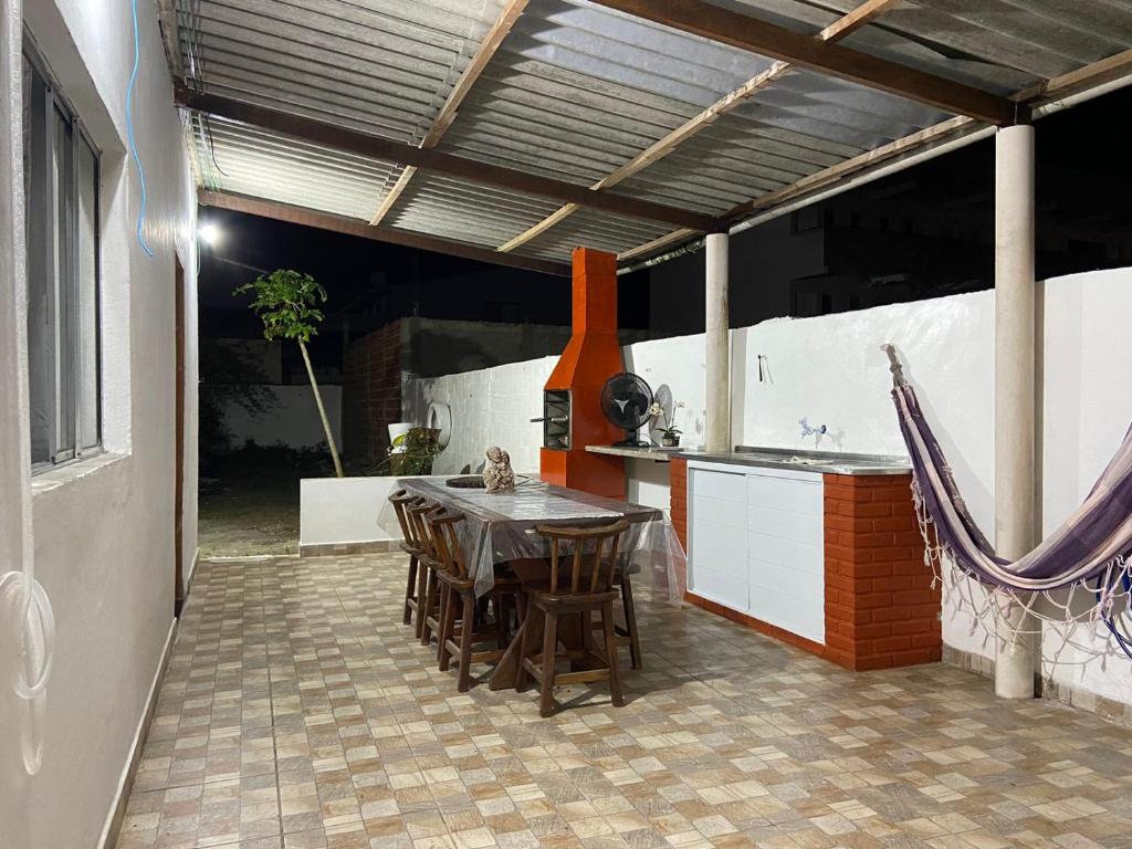 Køkken eller tekøkken på Mara e Jorge Suites Beira Mar