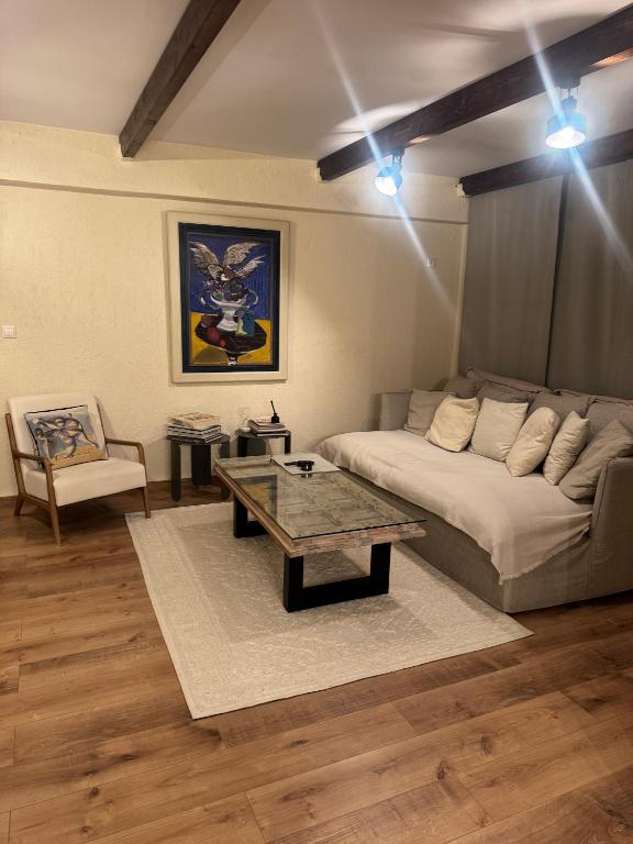 home 4