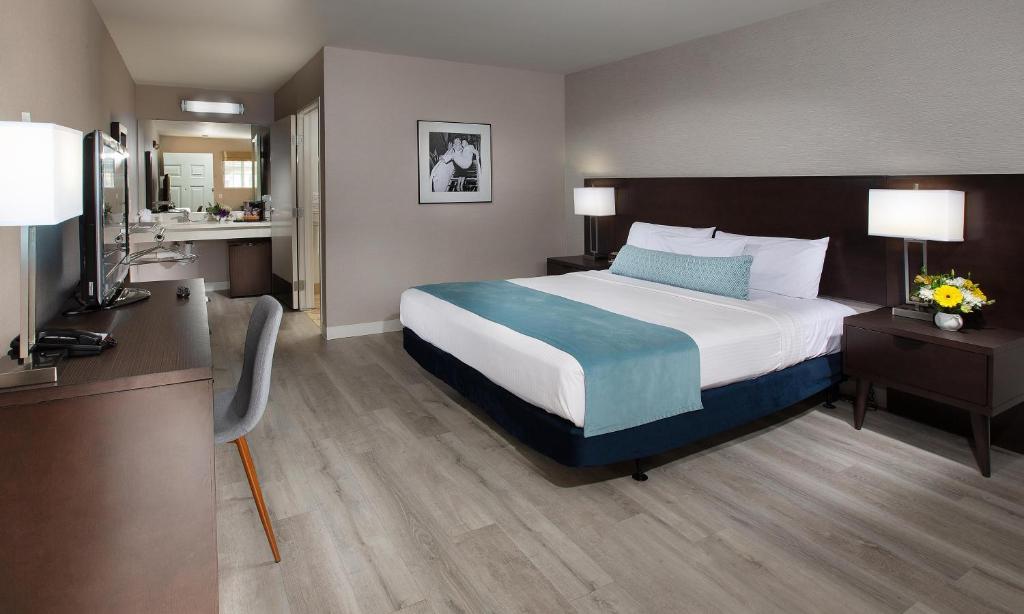 Safari Inn, a Coast Hotel - 